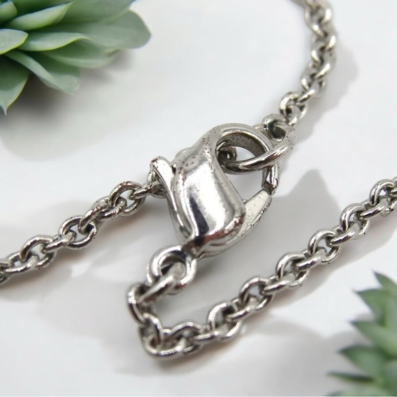 DIOR Butterfly CD Logo Necklace 😍✨🦋 - Picture 8 of 8